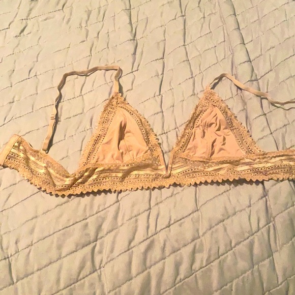 - Garage bra size medium - Picture 1 of 1